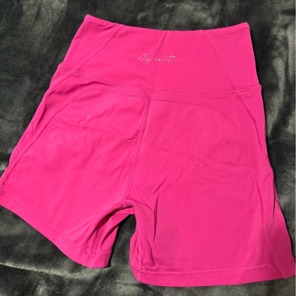 Alphalete Pants - Alphalete shorts 6” pink